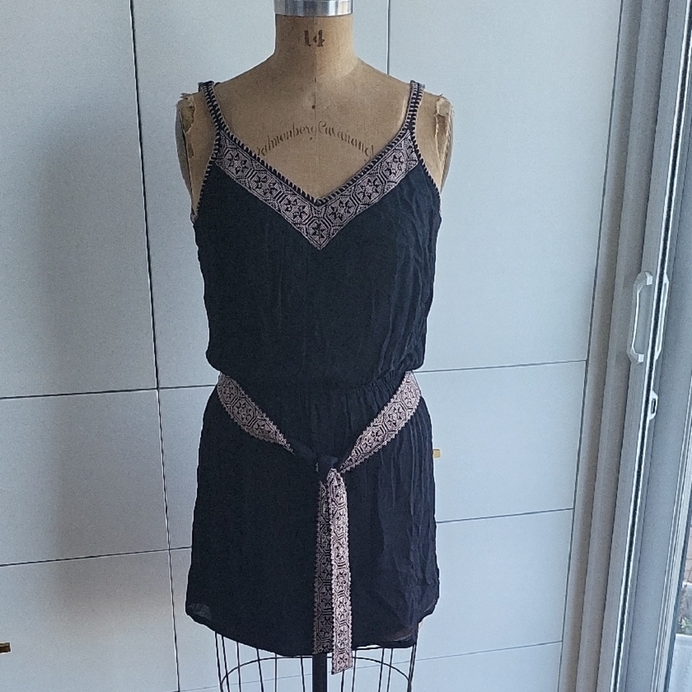 Ella Moss Black and Pink Embroidered Casual Dress Size Medium